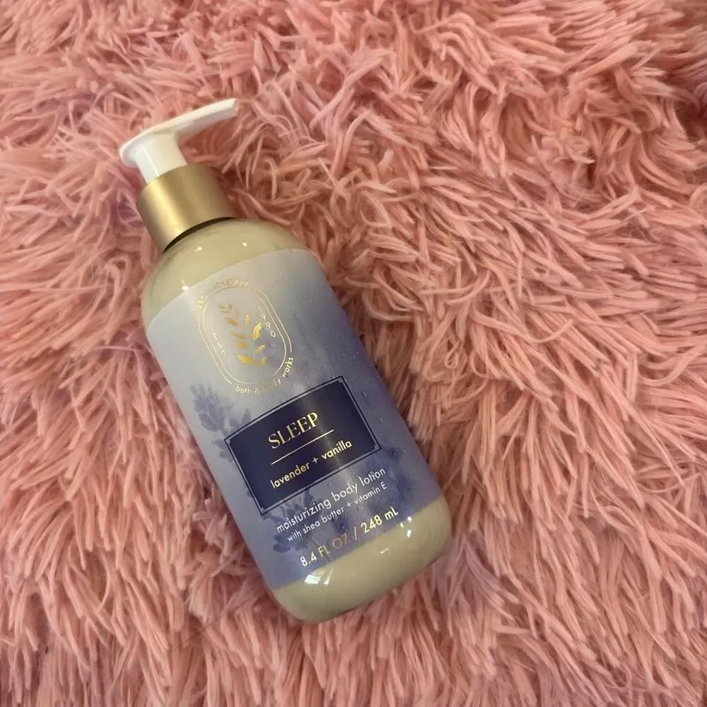 Bath & body Works Sleep lavender + vanilla body lotion